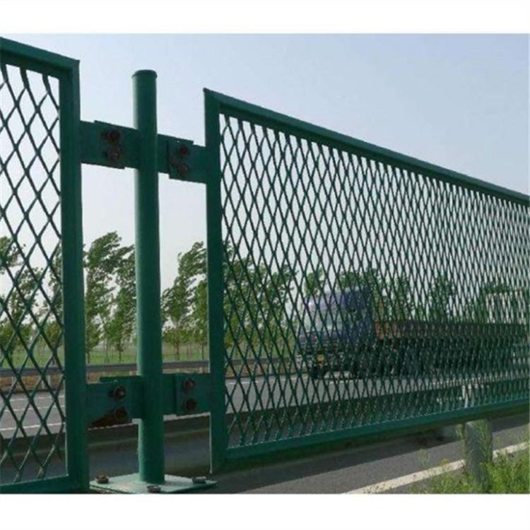 高速公路护栏网案例展示